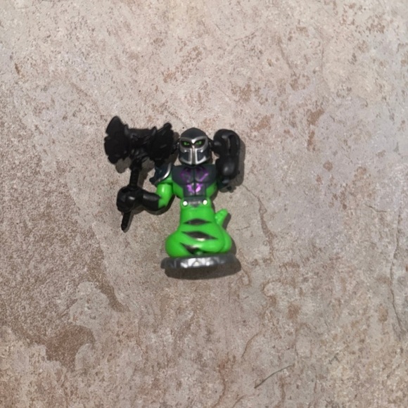 Legends of Akedo Beast Strike Viper Darksting Action Figure - Picture 1 of 3